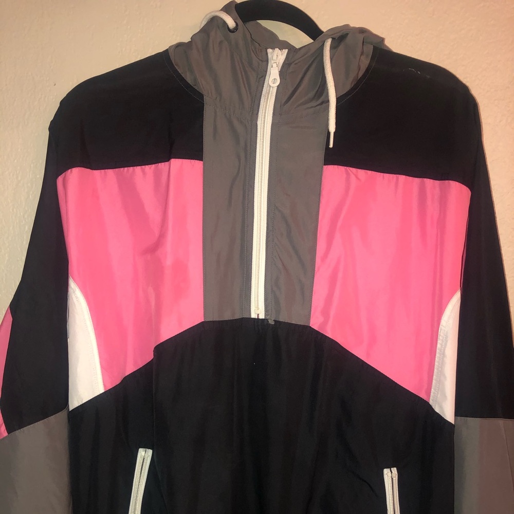 URBAN OUTFITTERS WINDBREAKER